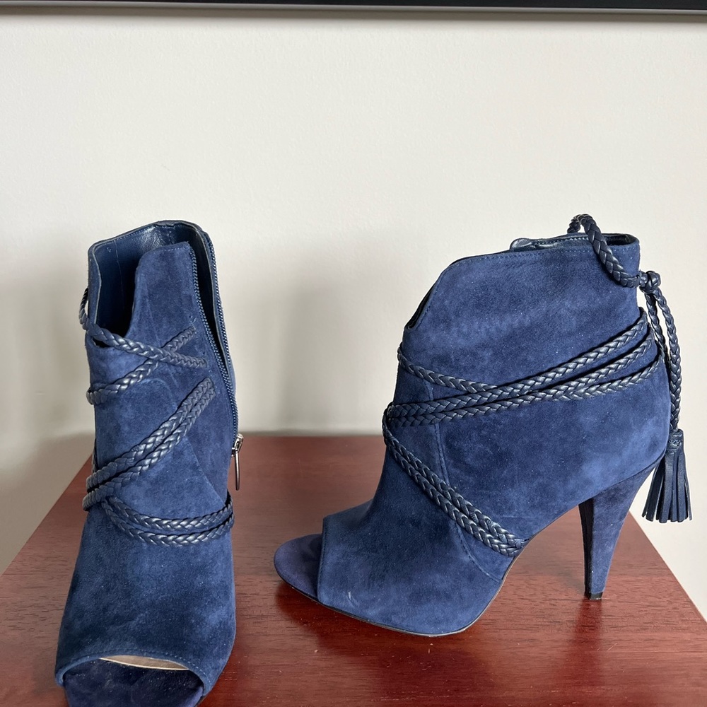VINCE CAMUTO pedi-friendly peep-toe Navy Suede Bootie